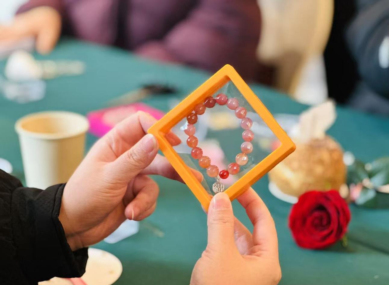 時(shí)光裊裊，巧手生花 ：保華領(lǐng)創(chuàng)舉辦“三八”婦女節(jié)員工活動(dòng)